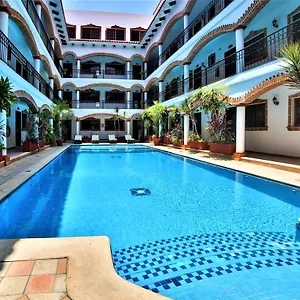 Colonial Hotel Playa del Carmen